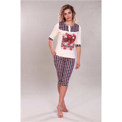 Костюм женский с бриджами и футболкой 81