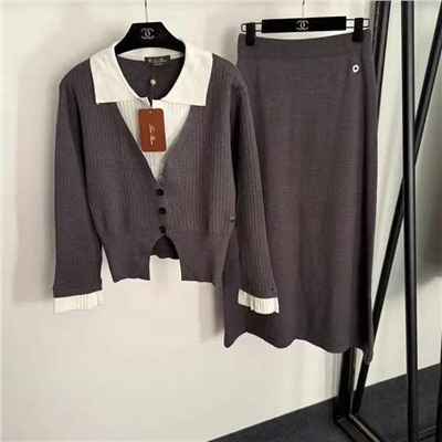 Трикотажный костюм с юбкой   Lor*o Pian*a