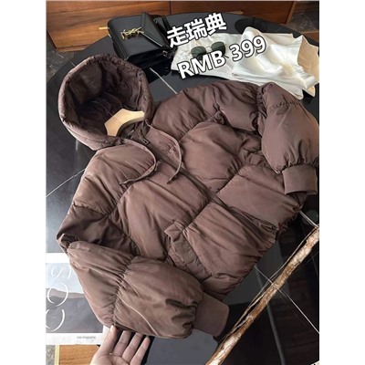 Женская теплая укороченная куртка Н*М