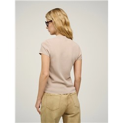 Бежевый джемпер вязаный с воротником стойкой