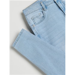 Узкие джинсы пуш-ап