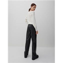 Pullover mit U-Boot-Ausschnitt