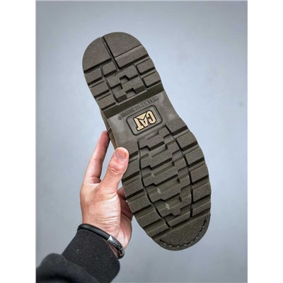 Шикарные мужские  ботинки   КЭ*Т