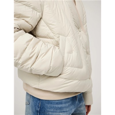 Молочная стеганая куртка