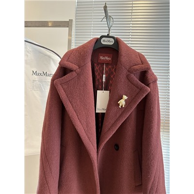 пальто изготовлено из 20% альпаки + 10% шелка + 70% австралийской шерсти, высококачественной шерсти. ткань с буквой M Tencel. Подкладка высокая, одежда плотная и стильная. Верхняя часть тела создает ощущение высокого качества. Один размер подходит всем. Обхват груди 112, длина 95. Распродажа