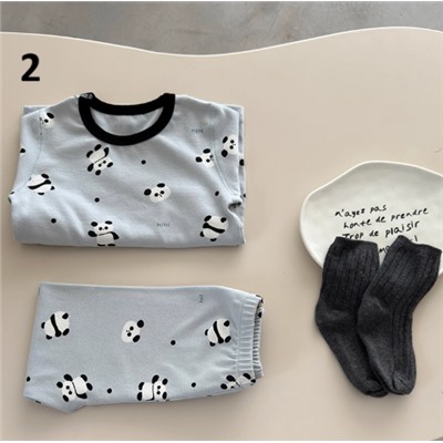 Пижама. Качество просто вышка, мягчайшие, нежнейшие. Взяла бы их и себе и сыну и мужу😂😂