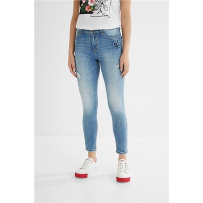 Pantalón vaquero skinny corazón