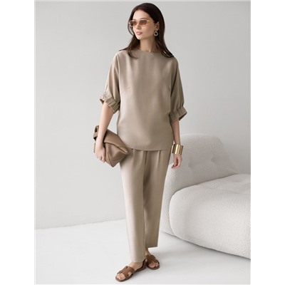 Свободная блузка с вырезом лодочка из плотного лиоцелла