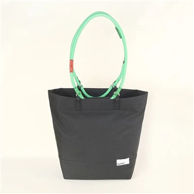 Большая вместительная сумка тоут  Topologi*e