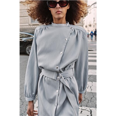 VESTIDO CORTO EFECTO PIEL CINTURÓN