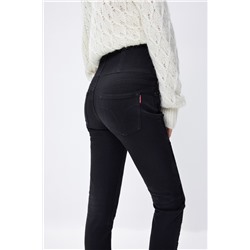 Vaquero slim fit de tiro alto Negro