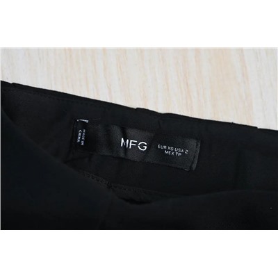 Короткая юбка-шорты