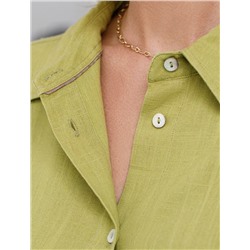 Свободная удлиненная блузка с карманом изо льна с вискозой