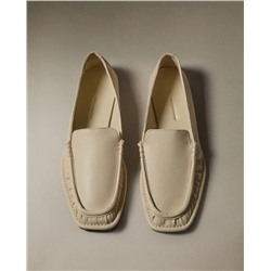 LEATHER LOAFERS WITH DETAIL