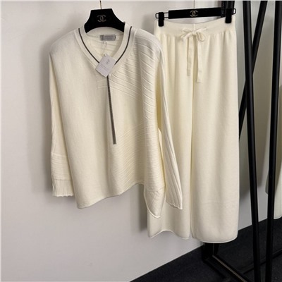 Женский вязаный костюм в полоску с кисточками  Brunell*o Cucinell*i