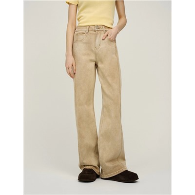 Бежевые джинсы с рельефными швами