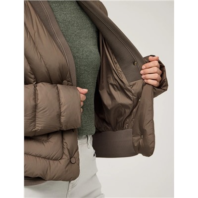 Коричневая стеганая куртка