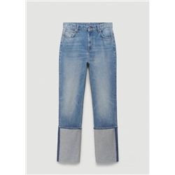 Jeans rectos bajo vuelto