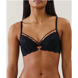 Sujetador negro de encaje.