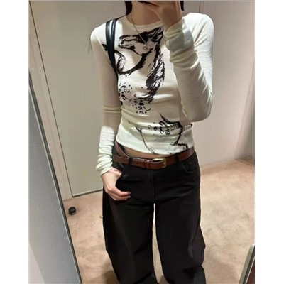 Удобная легкая принтованная футболка