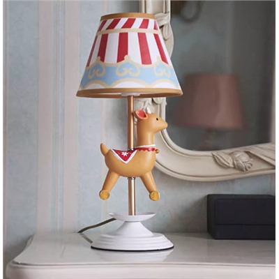 Настольная лампа в детскую комнату