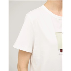 Белая футболка "Отрезки ткани"