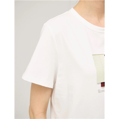 Белая футболка "Отрезки ткани"