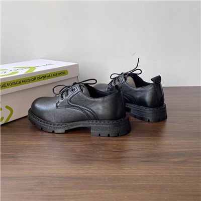 Женские кожаные туфли