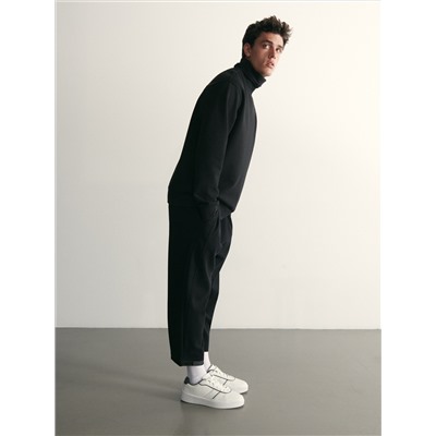 Sweatshirt mit hohem Stehkragen