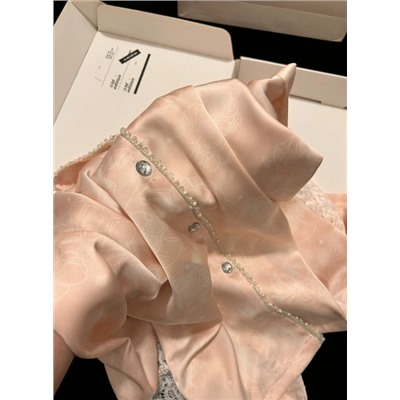 Невероятная пижама. Очень мягкая, легкая и приятная ткань