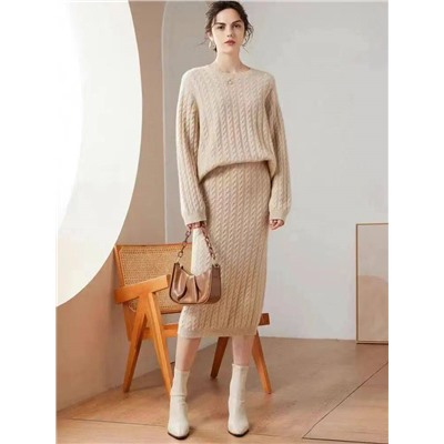 Вязаный костюм МАНГ*О (Юбка + пуловер)