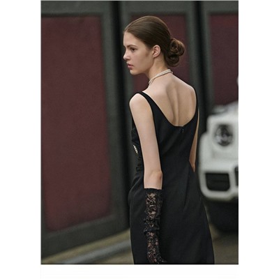 Женское платье с защипами а области талии