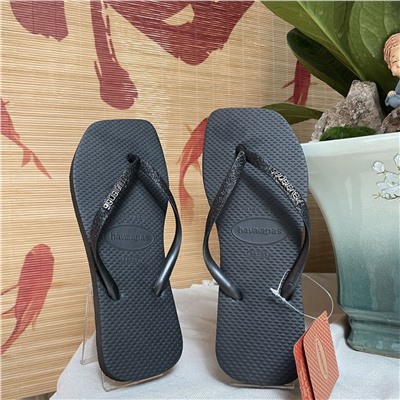 Трендовые сланцы вьетнамки  Havaiana*s