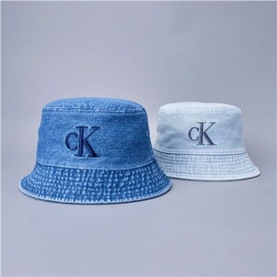 Джинсовая рыбацкая шляпа с вышитыми буквами СК