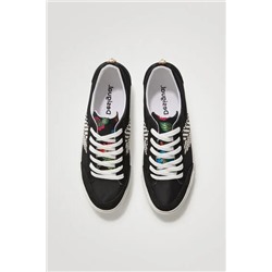 Zapatilla con cinta étnica