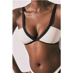 Top bikini triangular blanco semi brillante