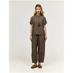 Коричневая рубашка с коротким рукавом изо льна