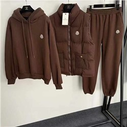 Костюм тройка