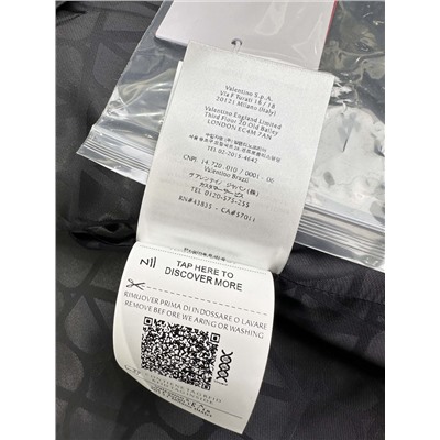 высокая версия пиджак, , подиумный стиль, изысканная вышивка золотой нитью, кастомизация формованных кнопок фурнитуры, кнопок всего двести и они ничем не отличаются от YB