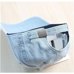 Джинсовая кепка Кельви*н Кляй*н