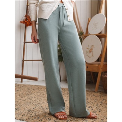 Прямые брюки из фактурного трикотажа в рубчик