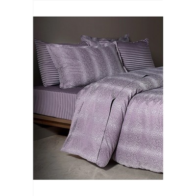 Madame Coco Auvergne Family Size Jakarlı Saten Nevresim Takımı - Koyu Mürdüm NTJS-100002-8682116896719