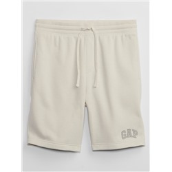 9" Gap Logo Shorts in Fleece