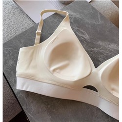 Комплект спортивного бесшовного нижнего белья