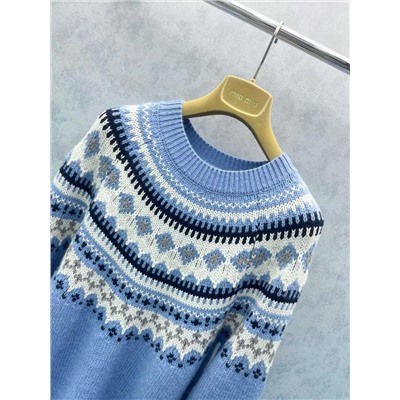 Женский свитер Mi*uMi*u в красивом небесно голубом цвете