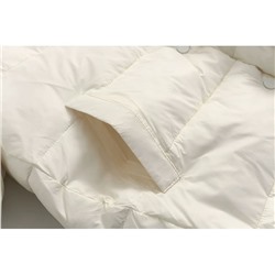 Утеплённая лёгкая куртка с воротником стойкой