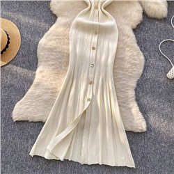 Трикотажное платье с акцентными пуговицами  4 цвета