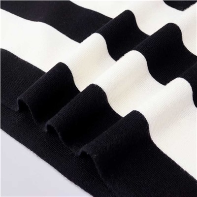 Модный простой шерстяной свитер контрастного цвета  МАКС МАР*А