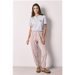 Pantalón carrot 100% algodón estampado flores