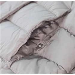 Легкое стеганое пальто средней длины